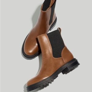 NWOT Madewell The Bradley Chelsea Lugsole Boot in Stable - 9